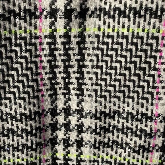 Steve Madden NWT Cream/Black/Yellow/Pink Houndstooth Sequin Frayed Blanket Scarf - Picture 10 of 10